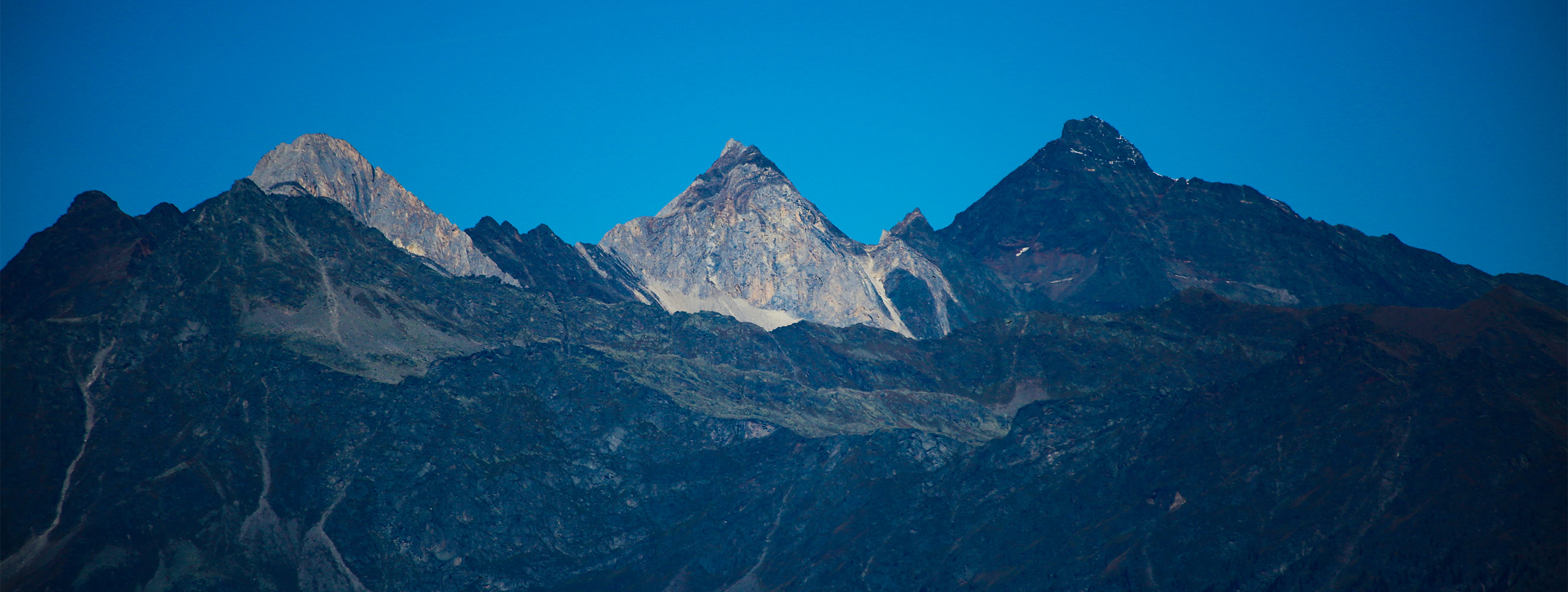 Berge über Meran 2000